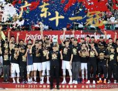 关于北京男篮逆袭惊险获胜，球队士气大振的信息