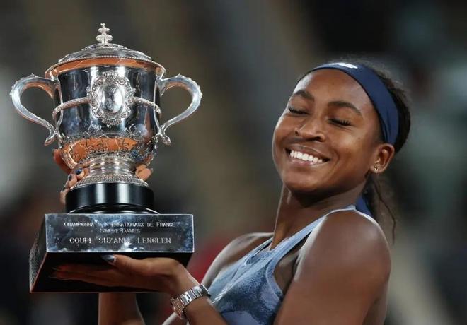 包含乒超联赛转会风云:那不勒斯盯上锋线强援,高芙或成交易筹码的词条